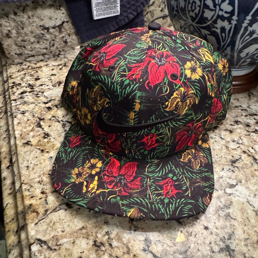 Nike Tropical Floral Hat - Black, Red, Yellow